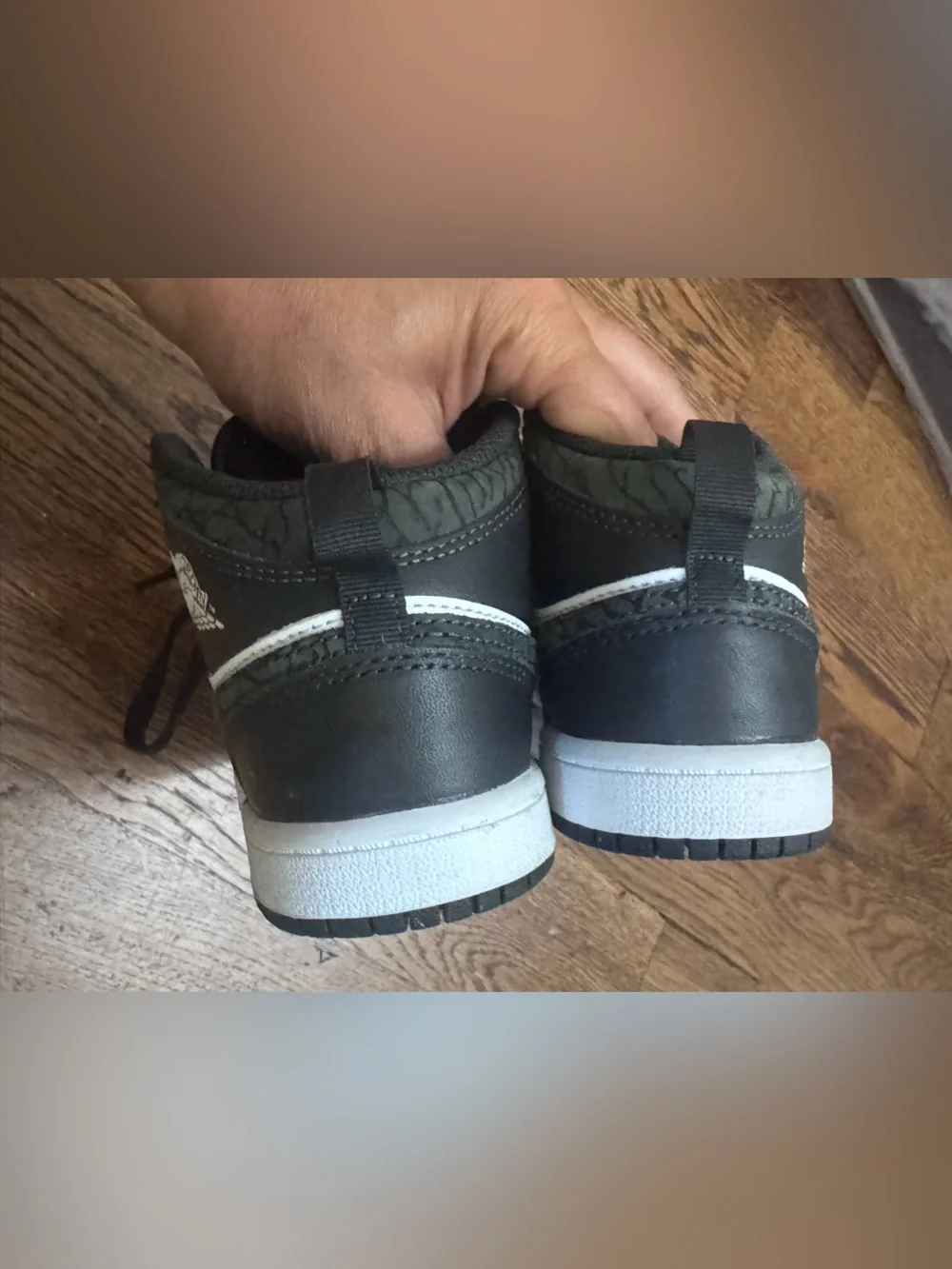 Nike Air Jordan 1 Low Kids' Black/White Sneakers